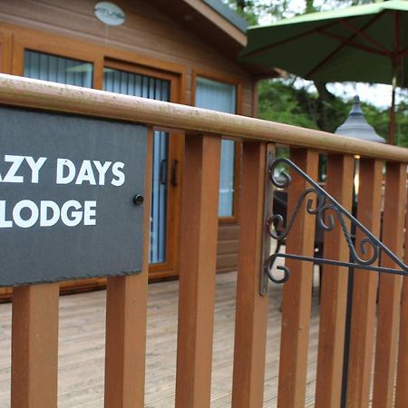 Lazy Days Lodge Glendevon Eksteriør billede