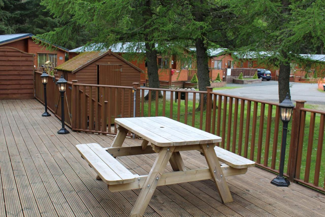 Lazy Days Lodge Glendevon Eksteriør billede