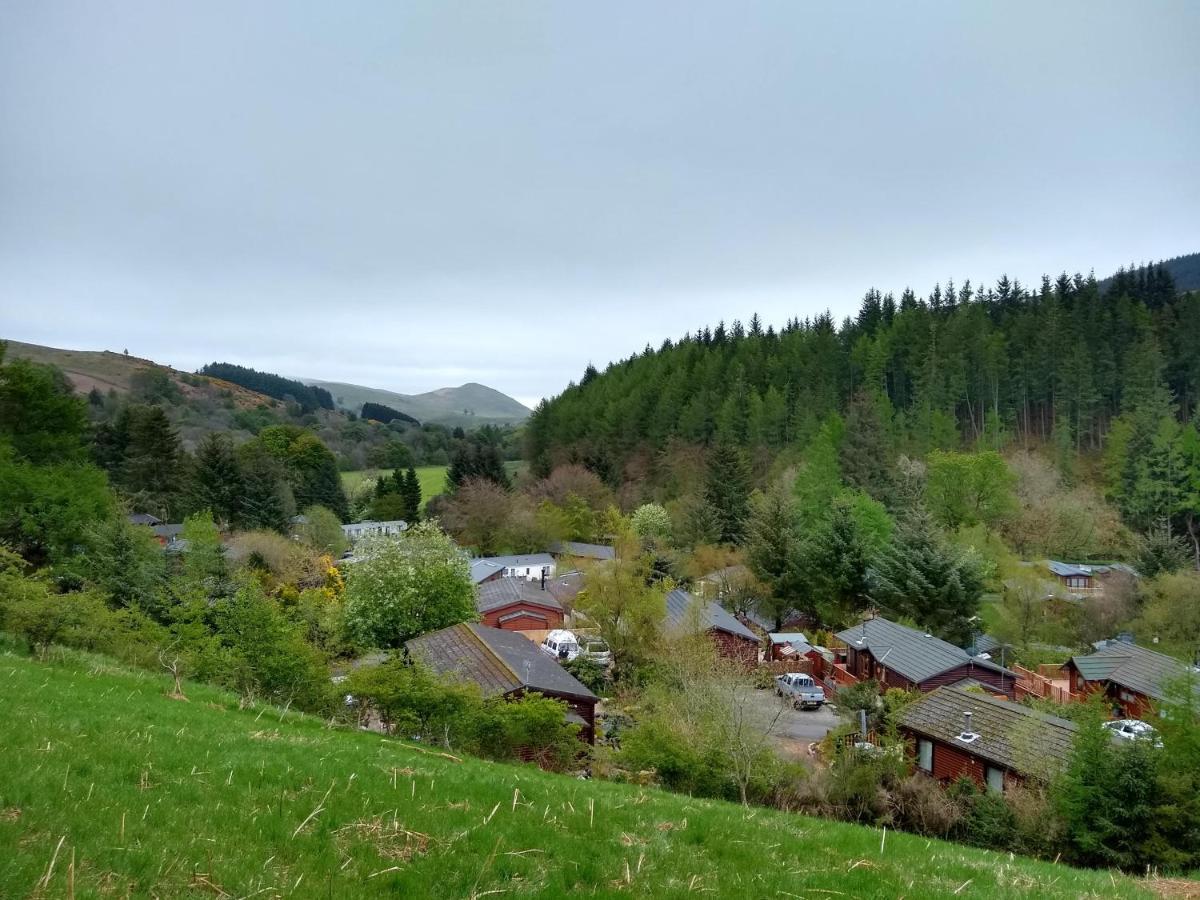 Lazy Days Lodge Glendevon Eksteriør billede